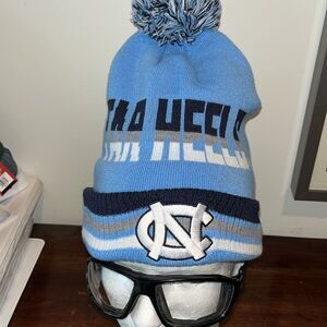 Wow! Knit ski snowboard winter Sewn UNC North Carolina Tar Heels beanie cap hat